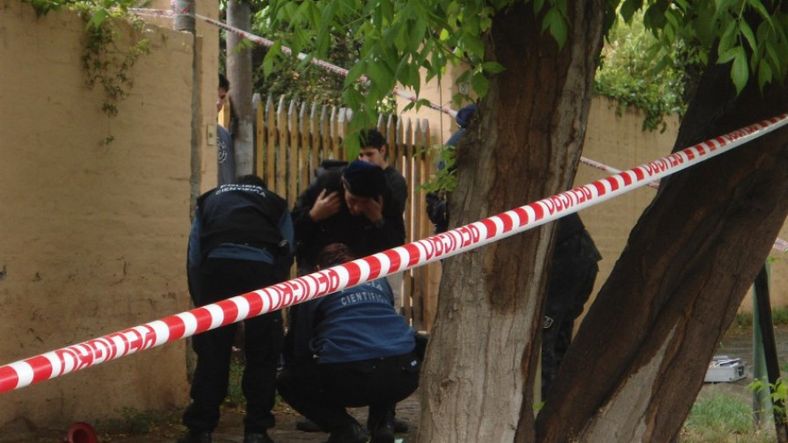 Los agresores disparon entre 9 y 12 veces contra una casa en Godoy Cruz.&nbsp;