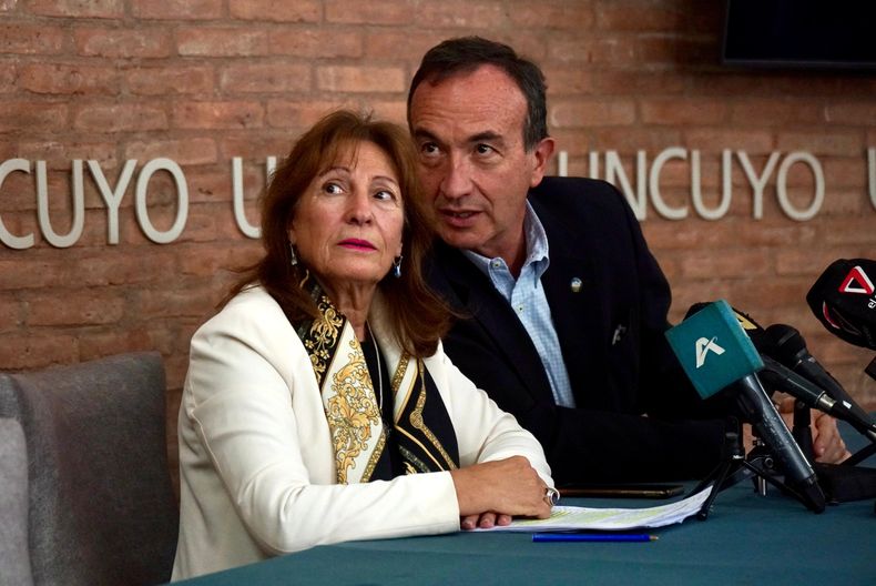 Rectora y vicerrector se enfrentarán en las urnas.