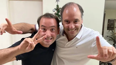 El ajuste no es para todos: promovieron al hermano de Manuel Adorni y cobrará $4 millones.