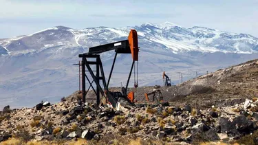 Mendoza prorroga la concesión del área petrolera Cajón de los Caballos y asegura nuevas inversiones para incrementar la producción de hidrocarburos. Mendoza prorroga la concesión del área petrolera Cajón de los Caballos y asegura nuevas inversiones para incrementar la producción de hidrocarburos.