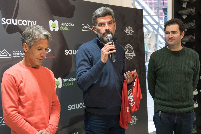 Ulpiano Suarez, Florencio Bustos y Marcelo Gallo presentaron la Natural Race Saucony de la Ciudad de Mendoza