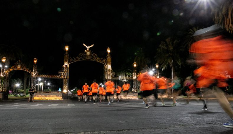 El recorrido comienza en la explanada de Casa de Gobierno y seguirá por lugares emblemáticos de la Ciudad 