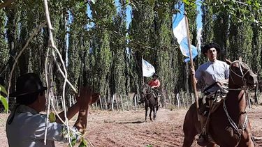 Domingo de jineteadas en Malargüe.