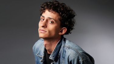 Iván Hochman protagoniza esta miniserie en Netflix.