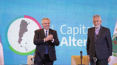 Alberto Fernández junto a Rodríguez Saá.