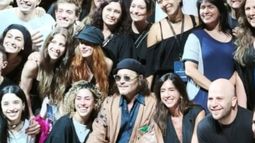 Johnny Depp llegó a la Argentina y causó furor en el Teatro Colón