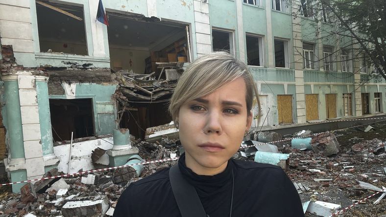 Confirman que la hija del filósofo ruso fue asesinada con un coche bomba.
