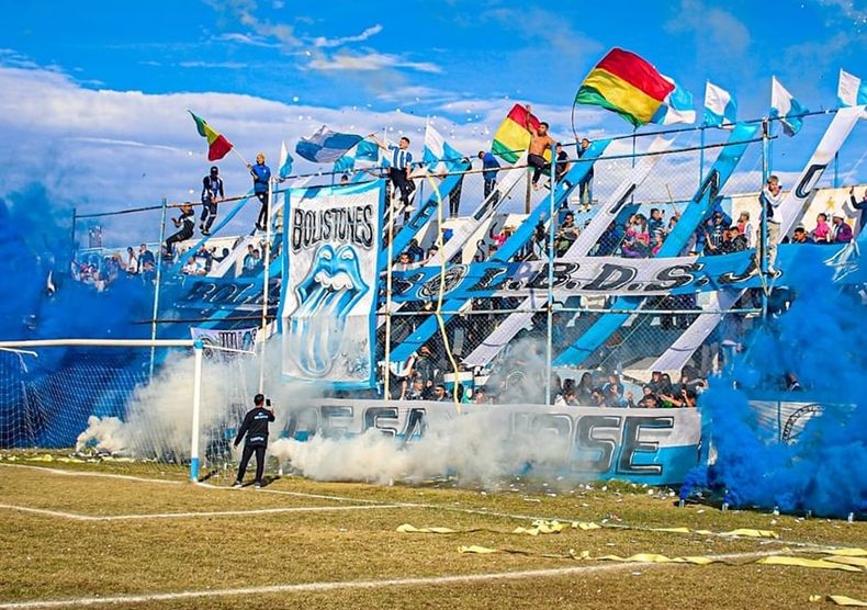 Derrumbe en una tribuna del Club Atlético Argentino un herido