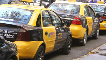 Después de las elecciones, aumentará la tarifa de los taxis.