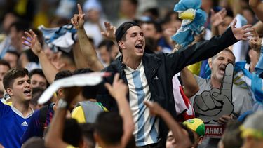 unos 300 hinchas argentinos y brasilenos se pelearon en daca