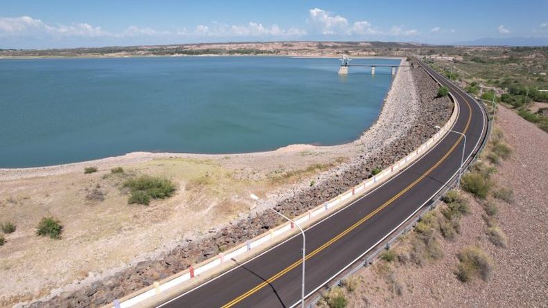 Inauguraron una obra asf&aacute;ltica en El Carrizal.