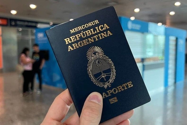Ni el Mundial alcanzó: los viajes de argentinos al exterior tocaron su nivel más bajo desde la pandemia