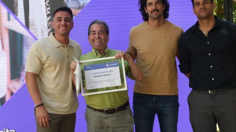 Guaymallén homenajeó a los comercios locales.