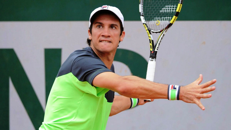 Facundo Bagnis avanza en Santiago de Chile.