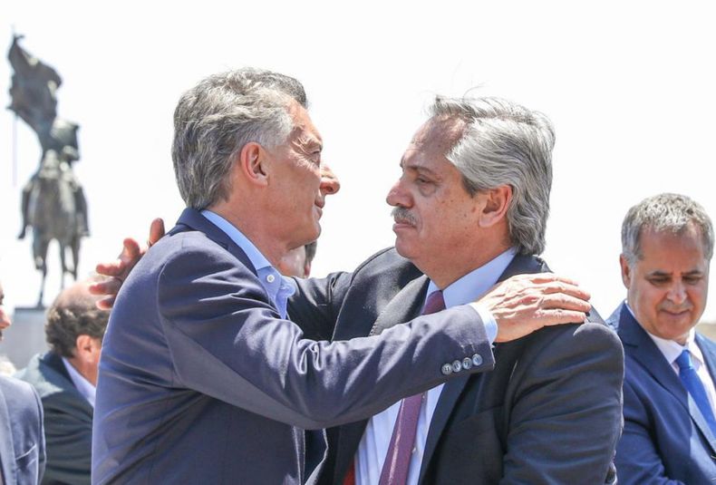 Macri y alberto Fernández misa