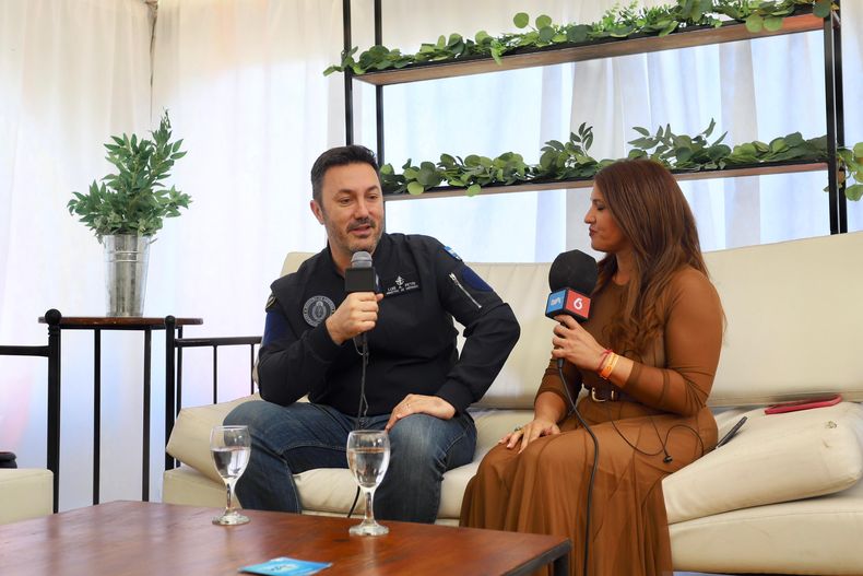 El funcionario nacional pasó por el stand de TVA General Alvear