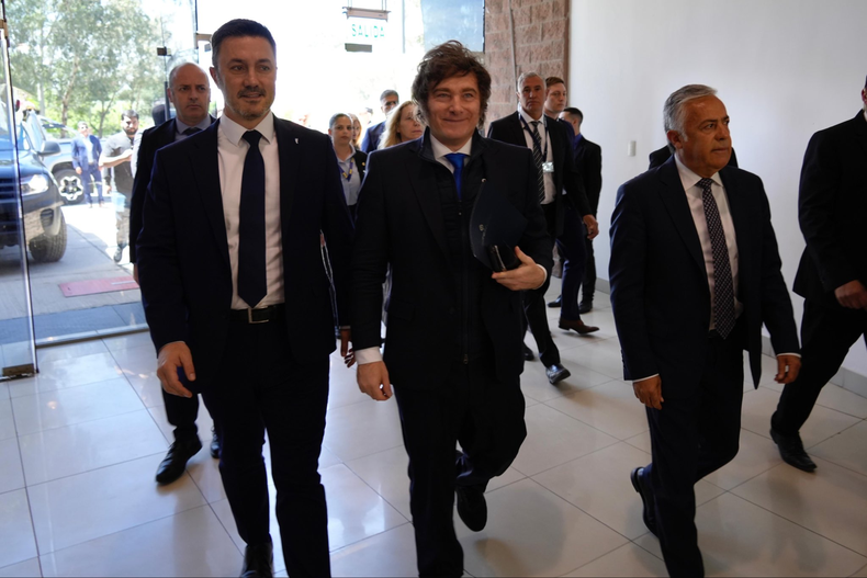 Javier Milei está en San Rafael y participa del Almuerzo de las Fuerzas Vivas