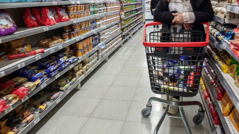 Según consultoras, la inflación de enero podría superar el 4%
