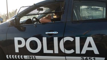 amenazo de muerte y le pego a su pareja frente a sus hijos y lo detuvieron