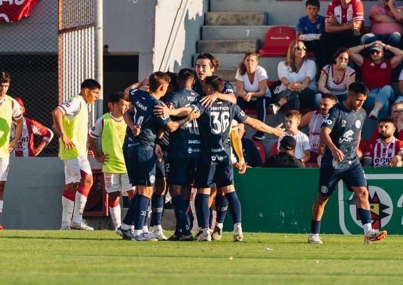 Independiente Rivadavia empató 2-2 con Unión en Santa Fe y se trajo un ...