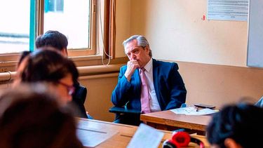 Tras la denuncia por violencia de género, la decisión que tomó la UBA con Alberto Fernández.