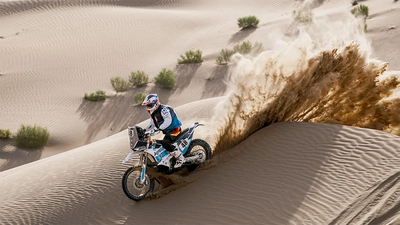 El recorrido del Rally Dakar 2026 volverá a desafiar a los competidores a través de los desiertos saudíes. &nbsp;