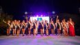 La candidatas distritales que aspiran a ser la reina de la Vendimia 2024 de Ciudad de Mendoza saludaron y bailaron durante la Peña