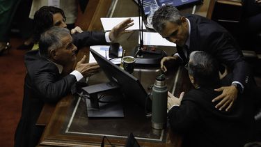 Gritos, insultos y exabruptos en la sesión de Diputados para tratar el DNU sobre el FMI.