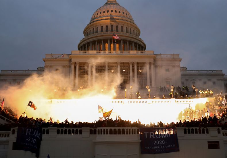El ataque al Capitolio se produjo para impedir la asunción de Biden como presidente de Estados Unidos.