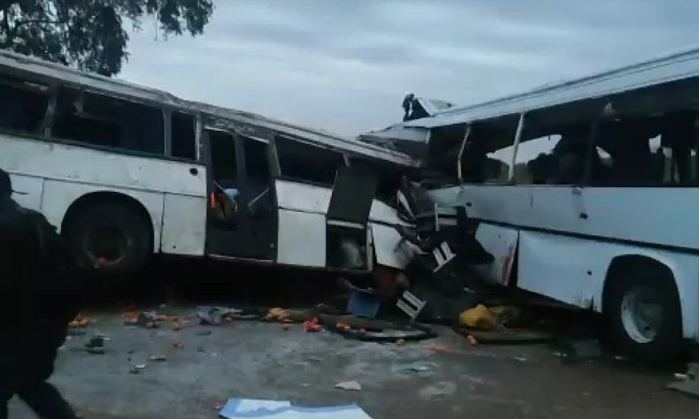 Choque de micros, accidente, Senegal, Kaffrine.jpg