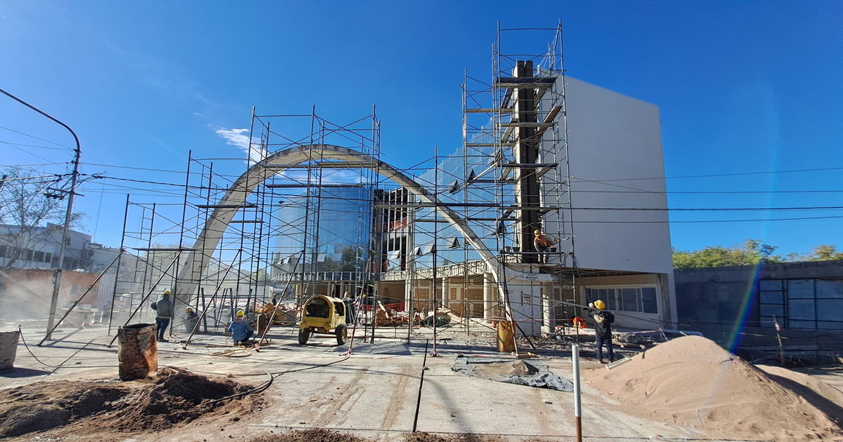 Recuperación integral del Arco de ingreso a la Ex Terminal en San Rafael