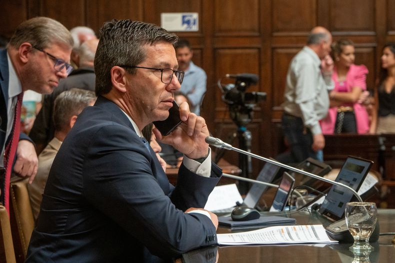 Lombardi pretende aprobar este miércoles en Diputados la enmienda constitucional que consagra la autonomía municipal.