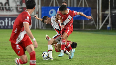 Maipú se llevó un empate sin goles en un duelo exigente ante Patronato Maipú se llevó un empate sin goles en un duelo exigente ante Patronato