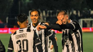 El Lobo sacó tres puntos de oro (Foto: Prensa GyE). El Lobo sacó tres puntos de oro (Foto: Prensa GyE).