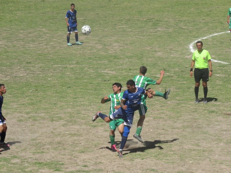 Fútbol. Quiroga recibirá hoy, a Rincón del Atuel.