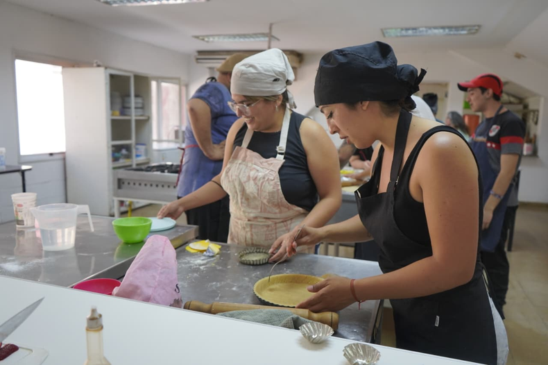 Capacitaciones en gastronomía gratuitas en Las Heras.