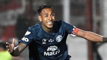 ¿Huele a despedida? Sebastián Villa sorprendió a los hinchas de la Lepra con un misterioso posteo ¿Huele a despedida? Sebastián Villa sorprendió a los hinchas de la Lepra con un misterioso posteo