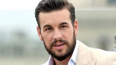 Mario Casas brilla en Netflix con la miniserie más vista.