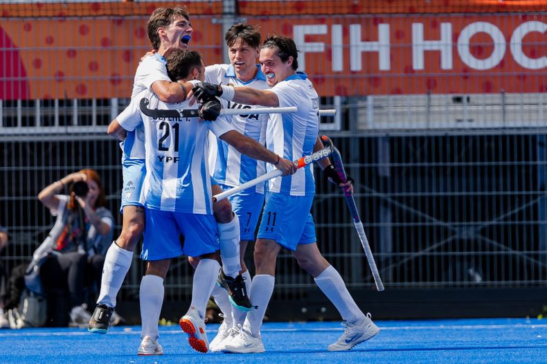 Los Leones vencieron a India y quedaron muy cerca de conseguir su segunda clasificación histórica a las semifinales de un Mundial.