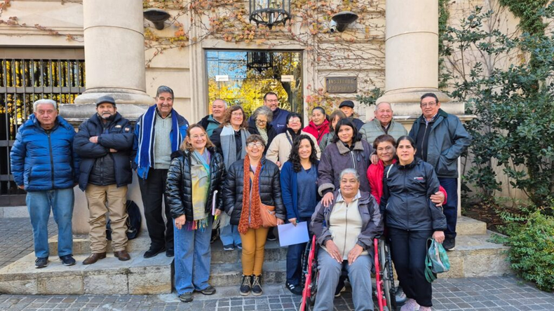San Carlos avanza con el operativo de salud visual para adultos mayores.