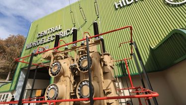 Nación y Provincia llamaron a una licitación conjunta para adjudicar la operación del sistema hidroeléctrico del río Atuel por los próximos 30 años.