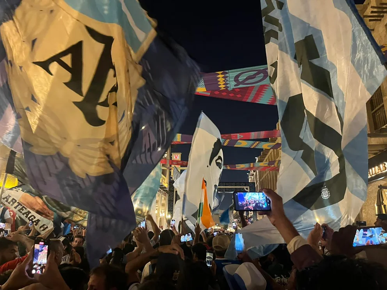 Banderazo en apoyo a la selección argentina.