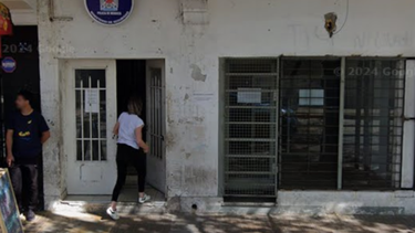 Frente de la comisaría 12, ubicada en calle Bailén del departamento de San Martín. Frente de la comisaría 12, ubicada en calle Bailén del departamento de San Martín.