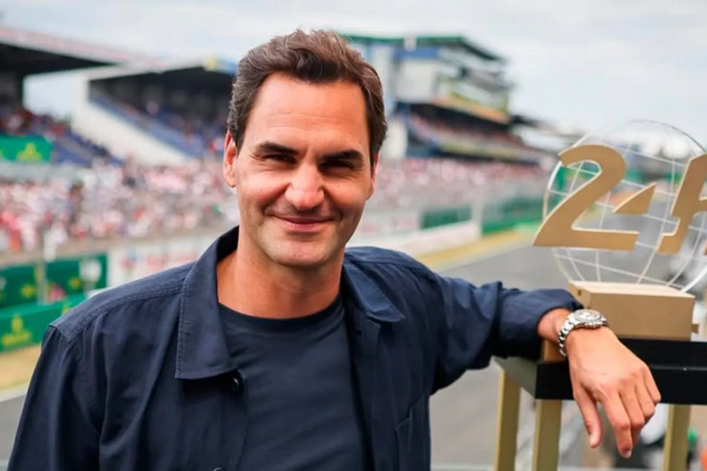 Roger Federer analizó el presente del tenis, la uniformidad de estilos, la necesidad de recuperar la diversidad de superficies y dejó abierta la puerta a un regreso simbólico junto a Rafael Nadal.