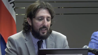 El dominio está registrado a nombre de Laurta