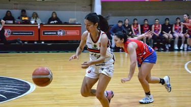 Atenas se hizo fuerte como local y volvió al triunfo ante General San Martín por el básquet local.