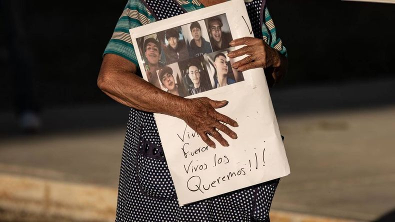 Conmoción en México tras el hallazgo de seis adolescentes muertos.