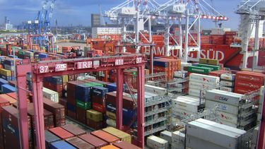 Argentina registró un déficit comercial bilateral de 123 millones de dólares con Brasil Argentina registró un déficit comercial bilateral de 123 millones de dólares con Brasil
