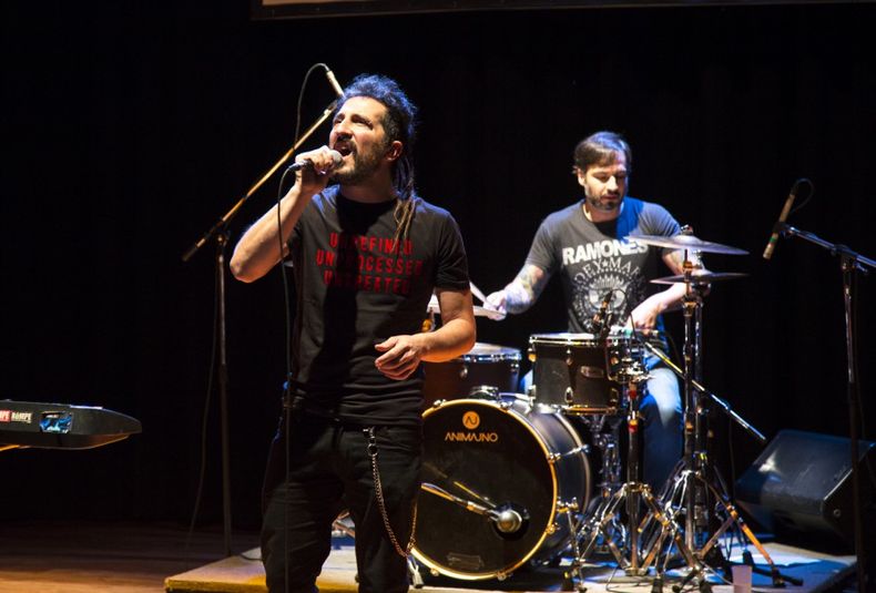 Música alternativa - Rompe