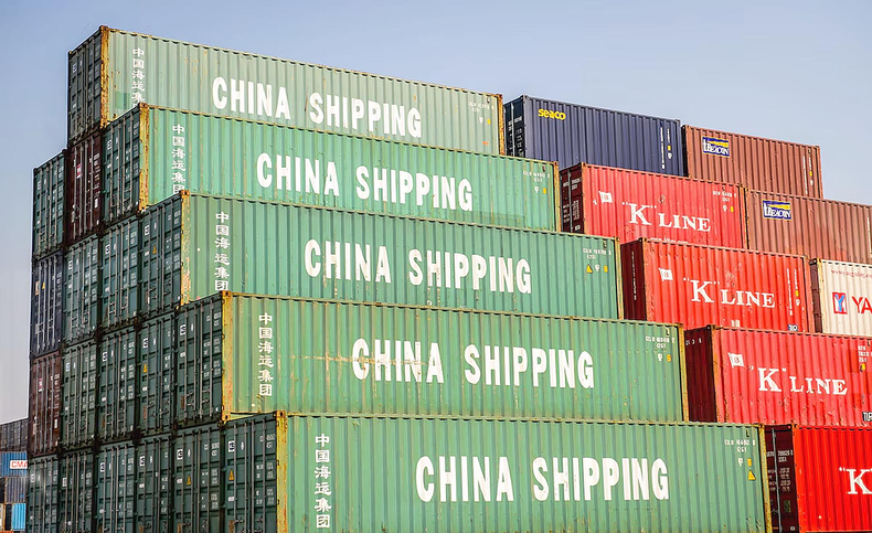 Actividad económica en caída: riesgo de recesión y la presión de las importaciones desde China.